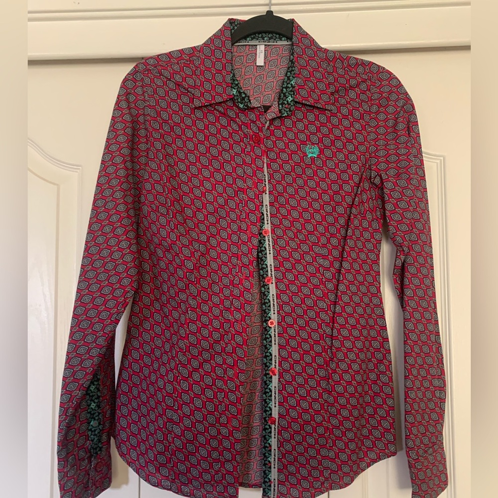 Women’s Cinch Button Down